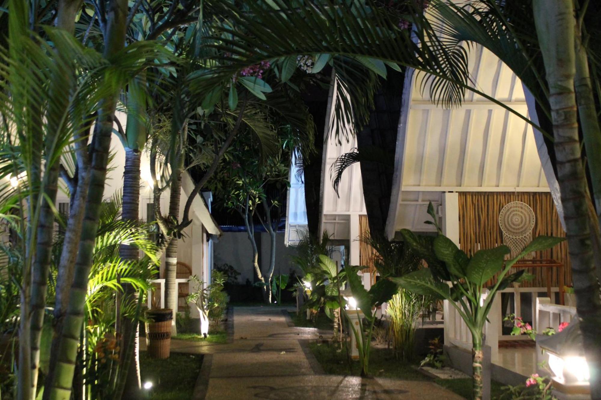 New Balengku Dua Hotel - Adults Only Gili Air Exterior photo