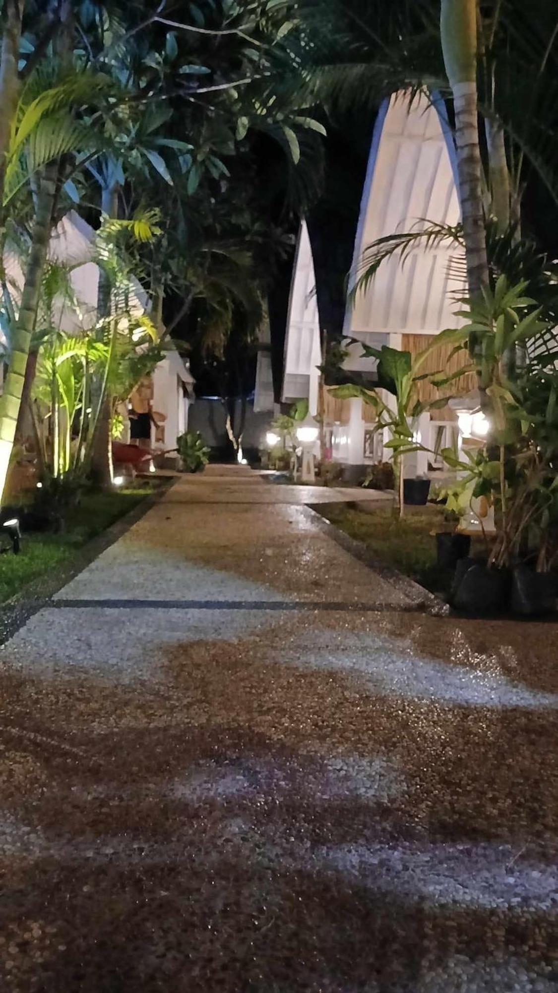 New Balengku Dua Hotel - Adults Only Gili Air Exterior photo